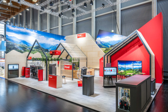 Der Messestand: Inspiriert von den Hoval Heimat, den Liechtensteiner Alpen.