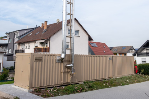 Containerheizzentrale versorgt Dettenheimer Schule und Seniorenheim mit nachhaltiger Wärme