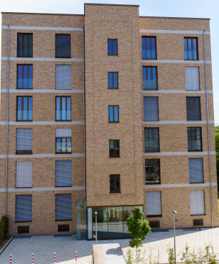 Die Urbansmühle: Die Form der Gebäude erinnert an die historischen Getreidespeicher.